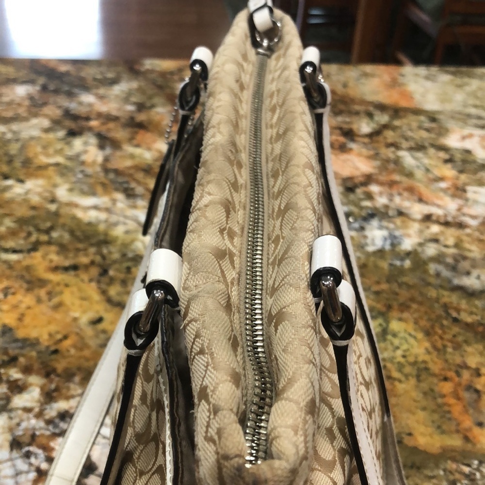 Coach Signature Cloth bag in beige with cream trim and handles. - Picture 3 of 9